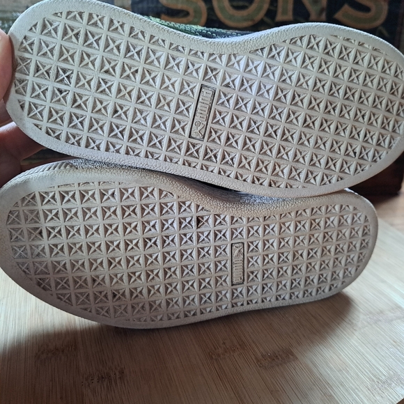 Puma Sneakers, Kid Size 13, Green Camouflage, Suede Low Tops, Skateboard Shoes - Picture 9 of 12